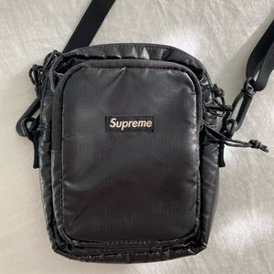 Supreme Shoulder Bag FW17- Black